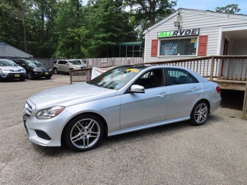Used 2014 Mercedes-Benz E 350 4MATIC Sedan image 1