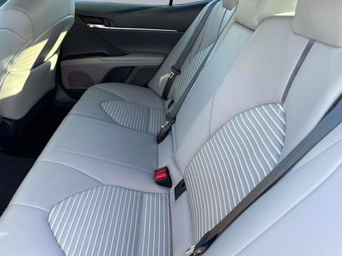 Used 2024 Toyota Camry SE image 13