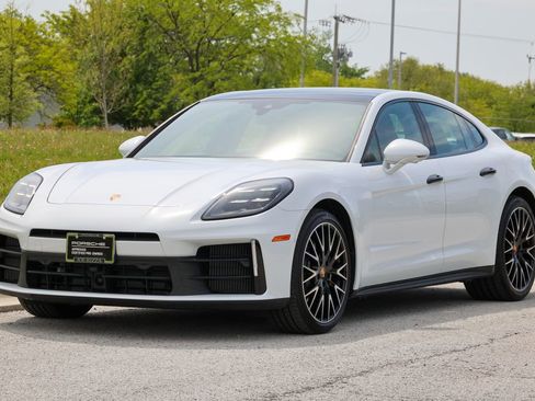 Certified 2025 Porsche Panamera 4 AWD/4WD image 9