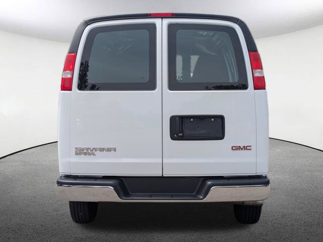 Used 2025 GMC Savana 2500 w/ Driver Convenience Package RWD image 5