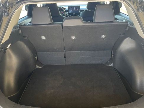 Used 2025 Toyota Corolla Cross LE FWD image 27