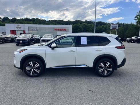 Used 2023 Nissan Rogue SL FWD image 4
