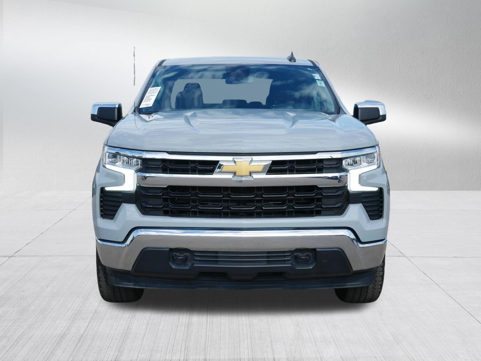 Used 2024 Chevrolet Silverado 1500 LT AWD/4WD image 2
