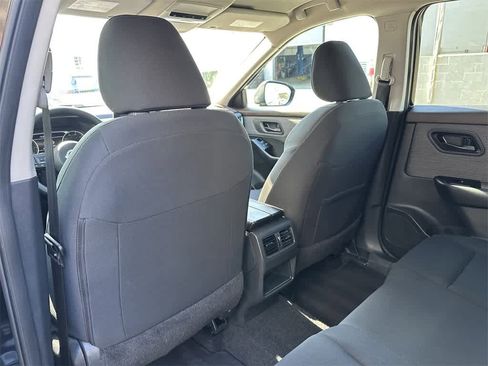 Used 2023 Nissan Rogue S image 12