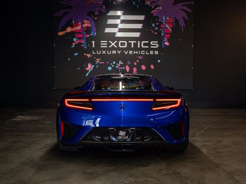 Used 2017 Acura NSX AWD/4WD image 4