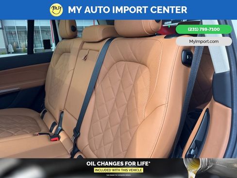 Used 2024 BMW X7 xDrive40i w/ Premium Package image 26