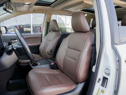 Used 2020 Toyota Sienna Limited Premium image 18