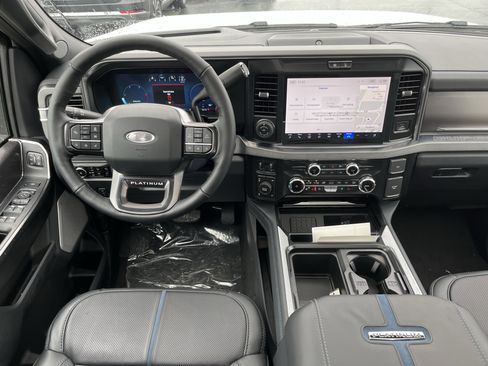 New 2026 Ford F350 Platinum w/ FX4 Off-Road Package image 9