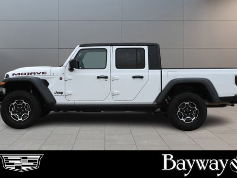 Used 2023 Jeep Gladiator Mojave image 4
