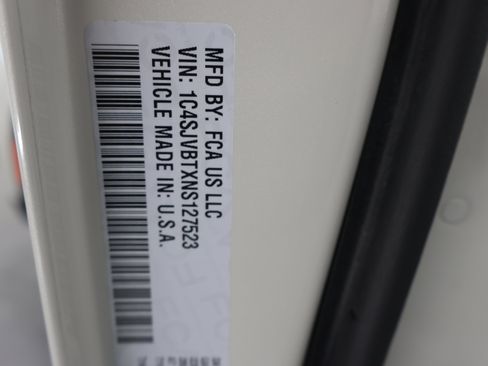 Used 2022 Jeep Wagoneer Series II w/ Premium Group I image 78