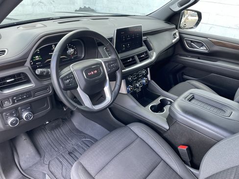 Used 2023 GMC Yukon XL SLE w/ Gmc Pro Safety Plus Package image 13