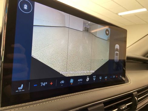 Used 2025 Lincoln Corsair Grand Touring image 37