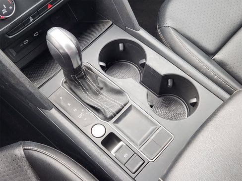 Used 2022 Volkswagen Atlas SE image 19