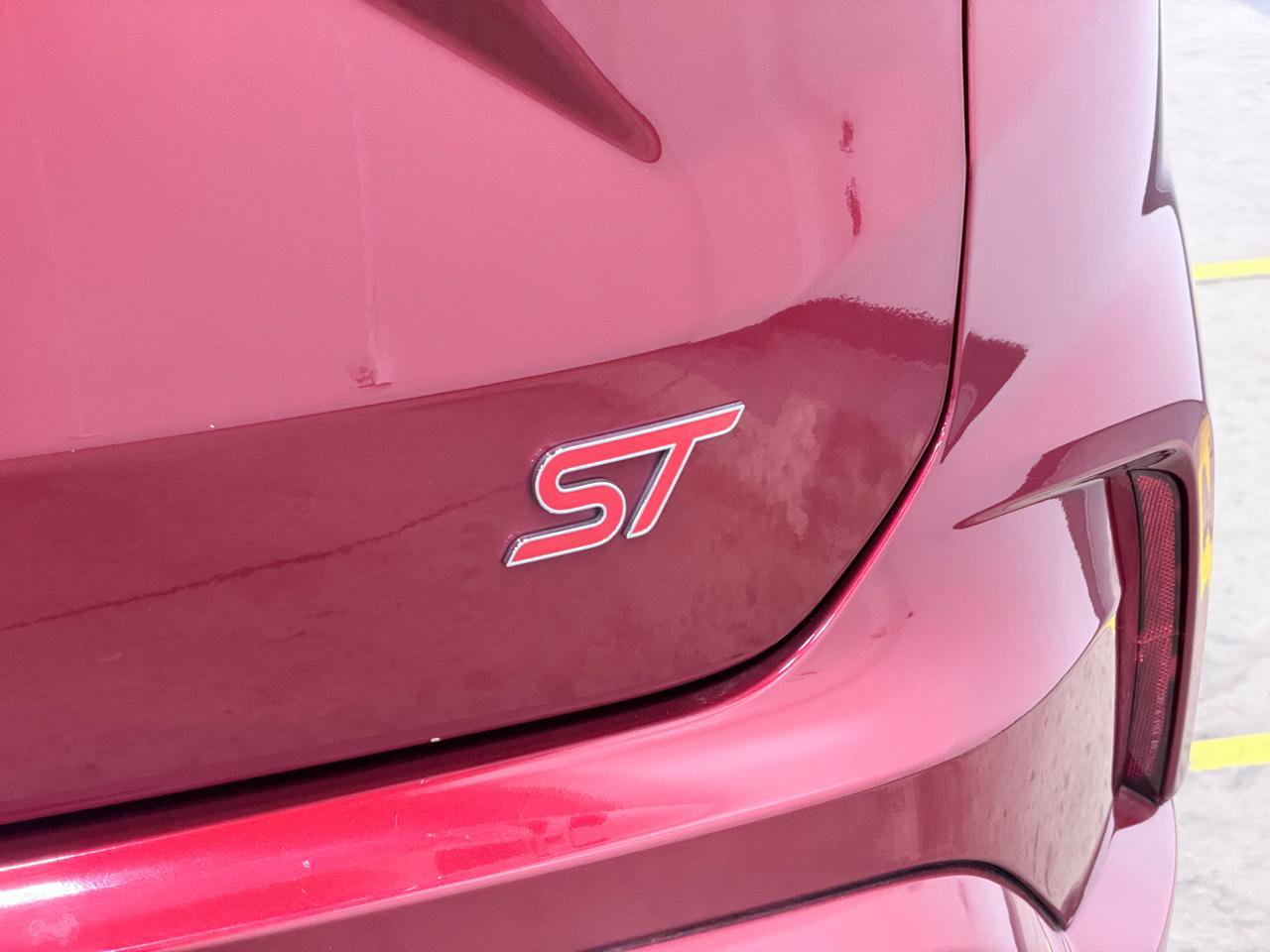 Used 2019 Ford Edge ST w/ Equipment Group 401A AWD/4WD image 26