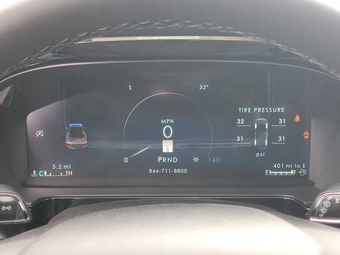 New 2026 Lincoln Corsair Premiere image 19