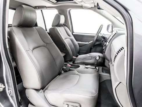 Used 2019 Nissan Frontier SL RWD image 35