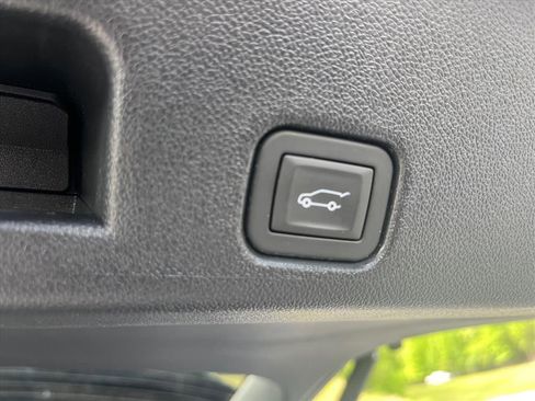 Used 2026 GMC Acadia Elevation w/ Black Edition FWD image 32