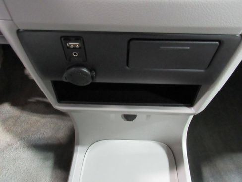 Used 2016 Toyota Sienna LE image 21