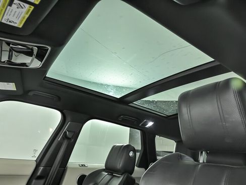 Used 2017 Land Rover Range Rover Sport HSE image 20