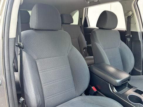 Used 2019 Kia Sorento FWD image 27