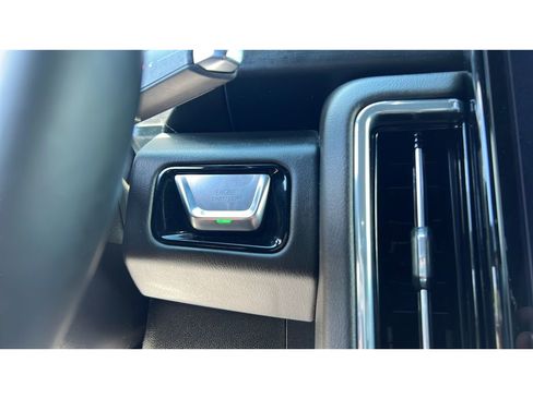 Certified 2025 GMC Yukon Denali AWD/4WD image 21