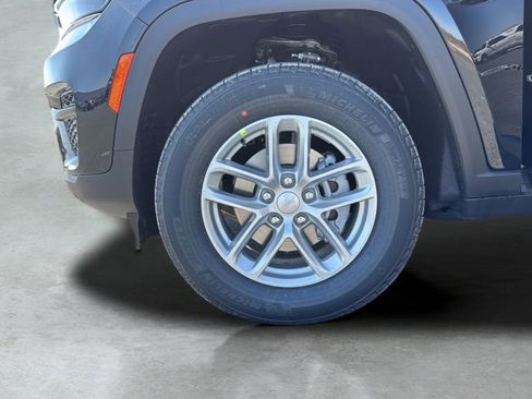 New 2026 Jeep Grand Cherokee Laredo X AWD/4WD image 37
