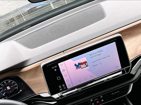 Used 2024 Volkswagen Atlas SE image 9