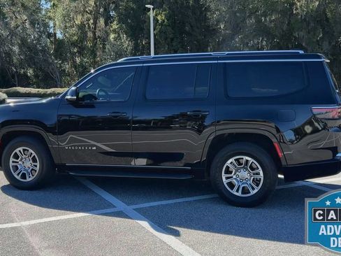 Used 2024 Jeep Wagoneer 4WD image 6