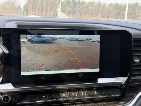 Used 2022 Chevrolet Silverado 1500 RST AWD/4WD image 24