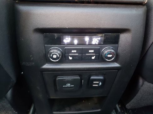 Used 2018 Chevrolet Traverse Premier w/ Redline Edition image 17