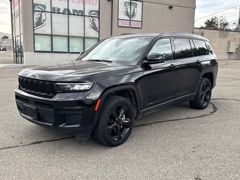 Used 2023 Jeep Grand Cherokee L Laredo AWD/4WD image 13