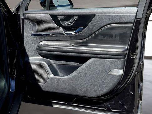 Used 2020 Lincoln Corsair AWD w/ Premium Package image 27