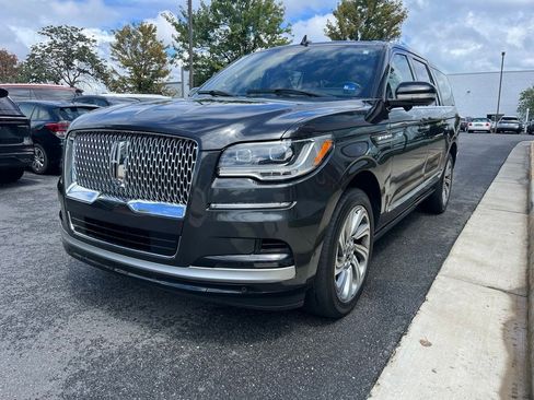 Certified 2023 Lincoln Navigator L Reserve AWD/4WD image 3