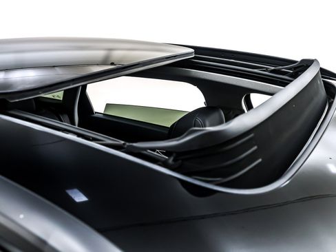 Used 2022 Audi e-tron Premium w/ Convenience Plus Package image 23