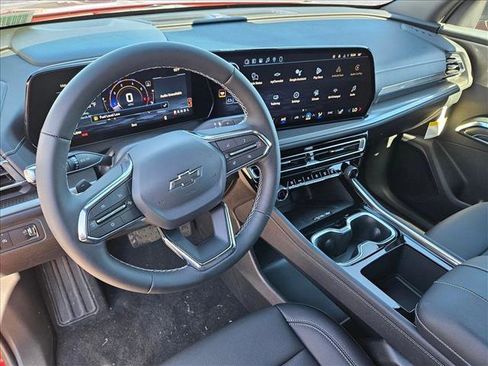 New 2026 Chevrolet Traverse LT w/ Midnight/Sport Edition image 3