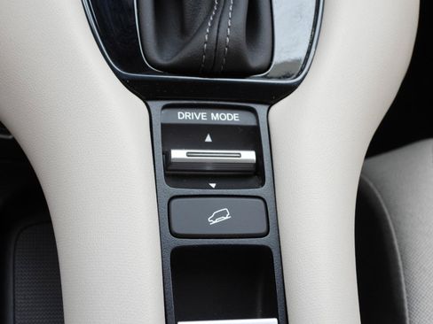 Used 2024 Honda HR-V LX image 68