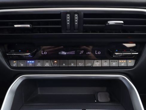 Used 2025 MAZDA CX-90 3.3 Turbo w/ Premium Plus Pkg image 16