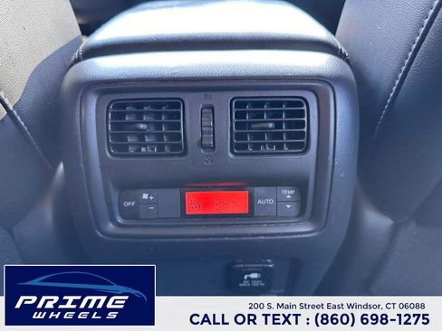 Used 2015 Nissan Pathfinder Platinum w/ Cargo Package image 19