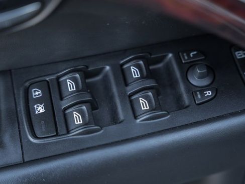 Used 2008 Volvo V70 image 30