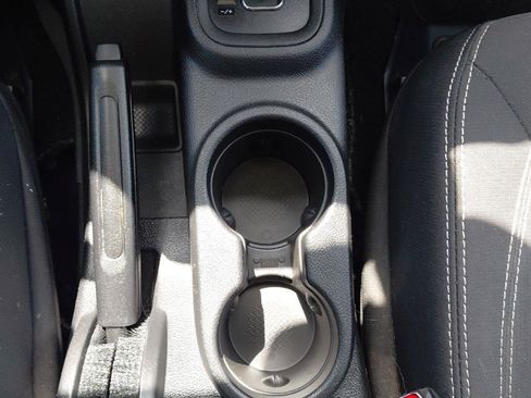 Used 2016 Jeep Wrangler Unlimited Sahara w/ Connectivity Group AWD/4WD image 24