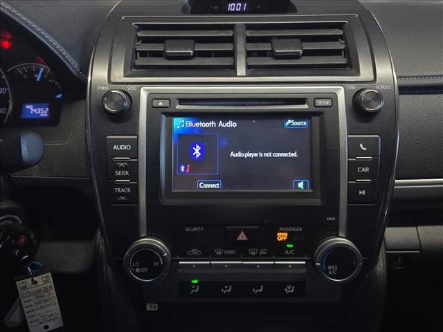 Used 2013 Toyota Camry SE FWD image 12