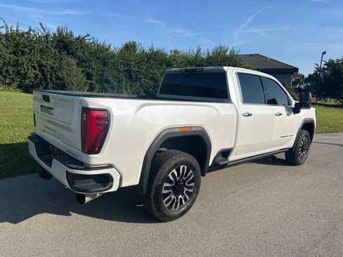 Used 2025 GMC Sierra 3500 Denali Ultimate AWD/4WD image 15