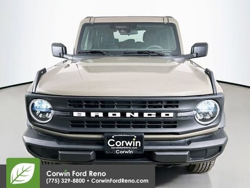 New 2025 Ford Bronco 4-Door image 2