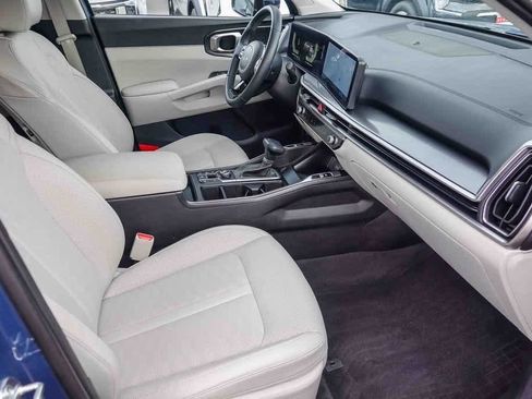 Certified 2024 Kia Sorento EX image 15