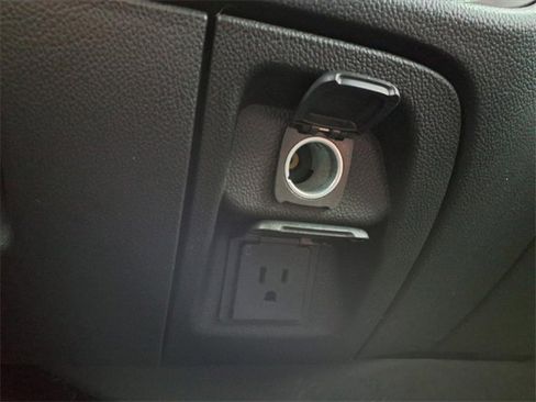 Used 2015 Chevrolet Silverado 2500 LT w/ LT Convenience Package image 8