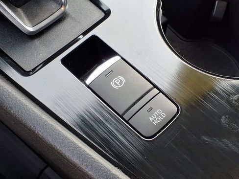 Certified 2023 Nissan Rogue SV image 15