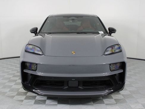 New 2026 Porsche Macan GTS Electric image 10