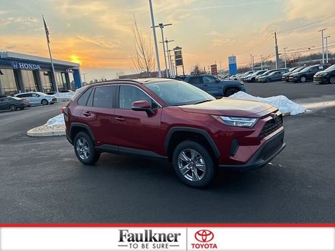 Certified 2025 Toyota RAV4 XLE image 3