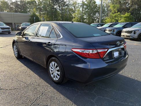 Used 2015 Toyota Camry LE FWD image 6