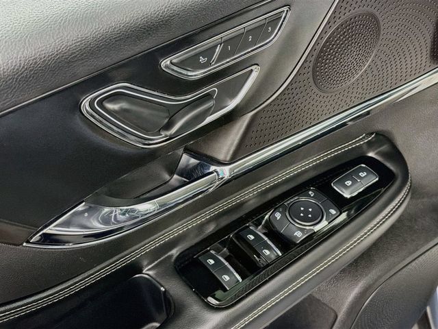 Used 2024 Lincoln Corsair AWD w/ Equipment Group 101A image 18